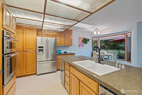 Kitchen - 701 175th St SW, Bothell, WA 98012 photo 2 of 4