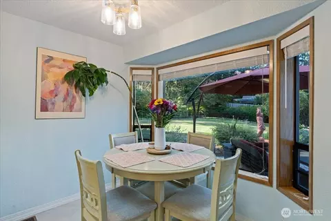 Dining - 701 175th St SW, Bothell, WA 98012 photo 5 of 5