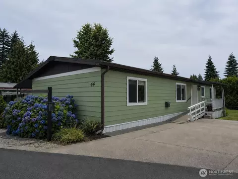 16300 State Hwy 305 NE #44, Poulsbo, WA 98370