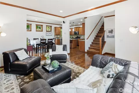 Living - 16033 119th Pl NE, Bothell, WA 98011 photo 3 of 3