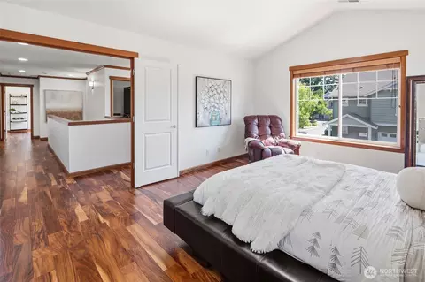Bedroom - 16033 119th Pl NE, Bothell, WA 98011 photo 2 of 7