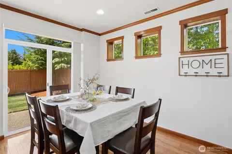 Dining - 16033 119th Pl NE, Bothell, WA 98011 photo 1 of 2