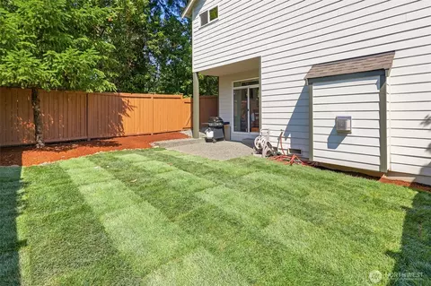 Exterior - 16033 119th Pl NE, Bothell, WA 98011 photo 4 of 4