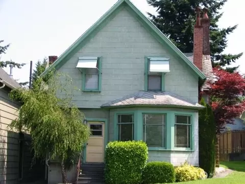 1418 Ellis St, Bellingham, WA 98225