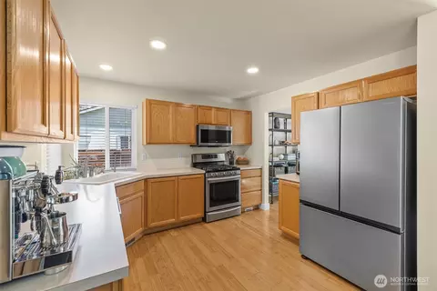 Kitchen - 19109 206th St E, Orting, WA 98360 photo 1 of 3