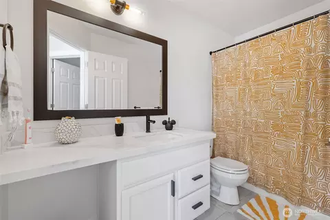 Bath - 19109 206th St E, Orting, WA 98360 photo 6 of 6