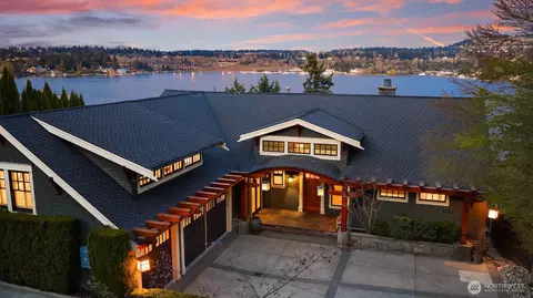 4102 100th Ave SE, Mercer Island, WA 98040
