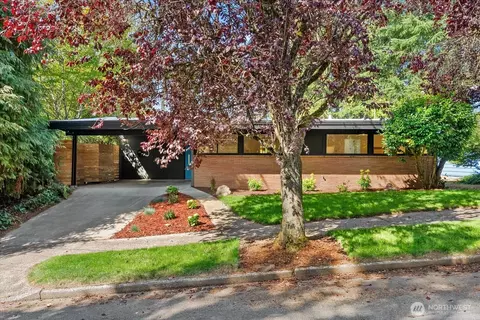 8009 28th Ave NE, Seattle, WA 98115