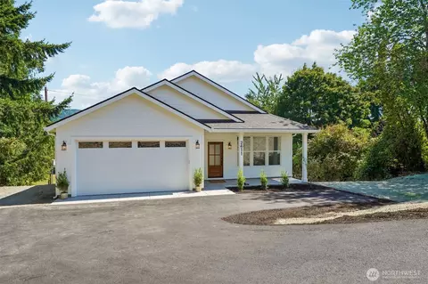 2411 Sunrise St, Kelso, WA 98626