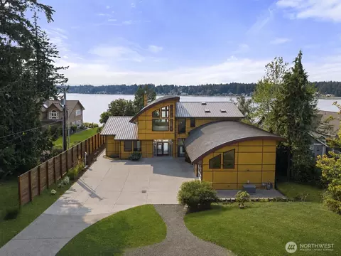 7627 Cooper Point Rd NW, Olympia, WA 98502