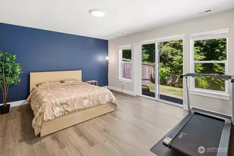 Bedroom - 19611 3rd Dr SE, Bothell, WA 98012 photo 1 of 4