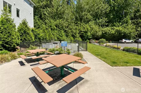 View/Area - 19611 3rd Dr SE, Bothell, WA 98012 photo 1 of 5