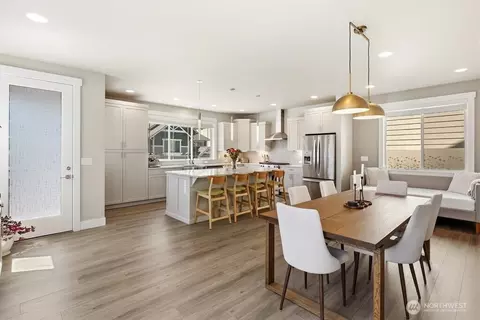 Dining - 19611 3rd Dr SE, Bothell, WA 98012 photo 3 of 4