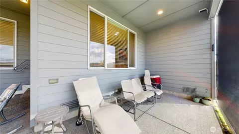 Exterior - 3584 Elmont Ave, Enumclaw, WA 98022 photo 4 of 8