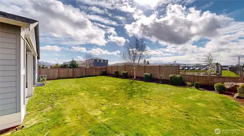 Exterior - 3584 Elmont Ave, Enumclaw, WA 98022 photo 7 of 8