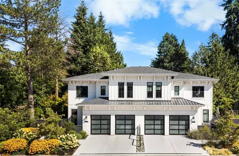 10402 NE 15th St, Bellevue, WA 98004