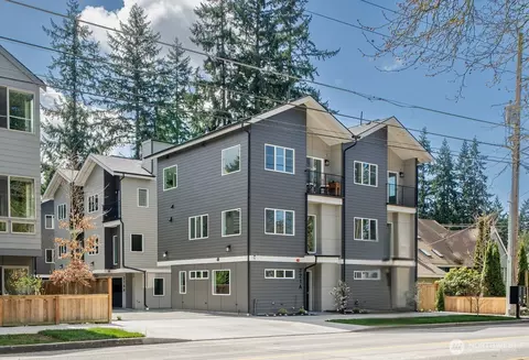 221 NE 185th St #B, Shoreline, WA 98155