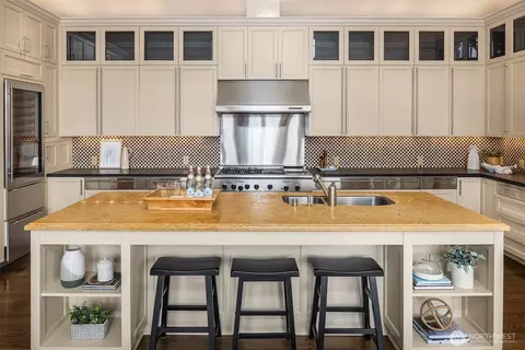 Kitchen - 463 39th Ave E, Seattle, WA 98112 photo 2 of 2