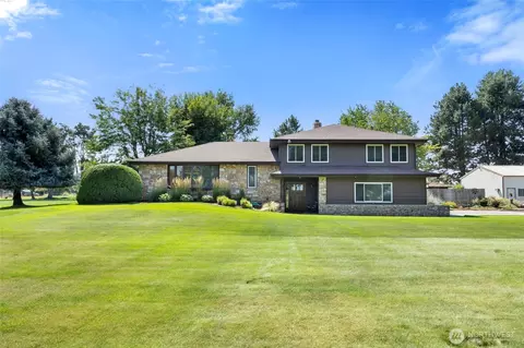 10755 SE Dune Lake Loop, Moses Lake, WA 98837