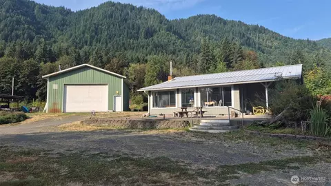 145 Tilton Dr, Morton, WA 98356