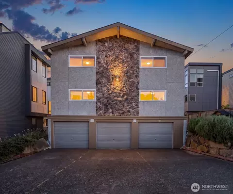 1527 NW 63rd St #2, Seattle, WA 98107