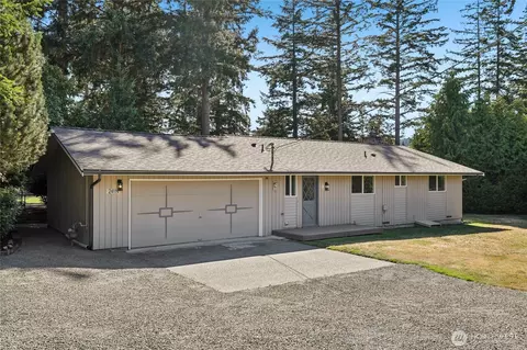 241 Mackenzie Dr, Camano Island, WA 98282