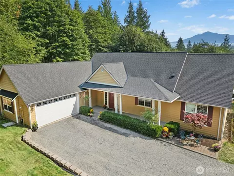 2 201st Ave NE, Snohomish, WA 98290