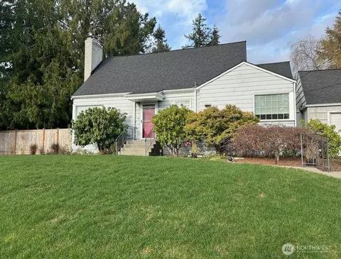 3634 SW 106th St, Seattle, WA 98146