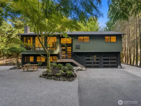 Exterior - 22905 35th Ave SE, Bothell, WA 98021 photo 4 of 6