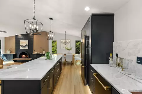 Kitchen - 22905 35th Ave SE, Bothell, WA 98021 photo 5 of 6