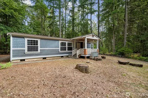 10517 Matthews Way, Anderson Island, WA 98303
