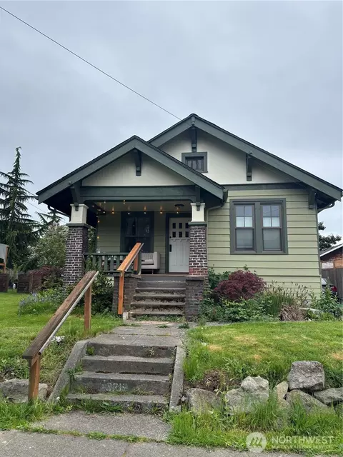 3219 Walnut Ave SW, Seattle, WA 98116