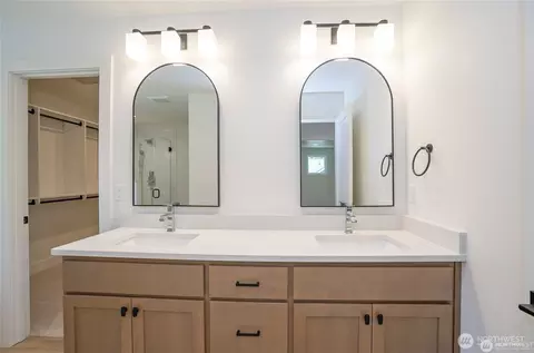 Bath - 2746 Sunset Ct, Steilacoom, WA 98388 photo 1 of 4