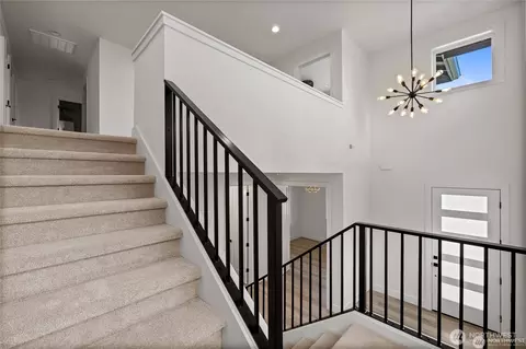 Entry Way - 2746 Sunset Ct, Steilacoom, WA 98388 photo 7 of 7