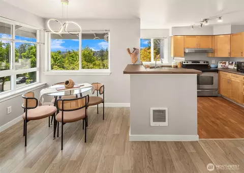 Dining - 3926 243rd Pl SE #H-303, Bothell, WA 98021 photo 2 of 2
