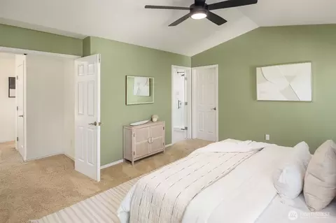 Bedroom - 20233 124th Ave NE, Bothell, WA 98011 photo 3 of 4