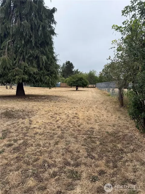 320 E Oakview Ave, Centralia, WA 98531 photo 4