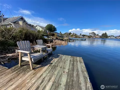 900 Texmar Ave SW, Ocean Shores, WA 98569