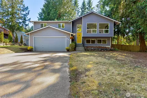 991 Melia Ln NE, Bremerton, WA 98311