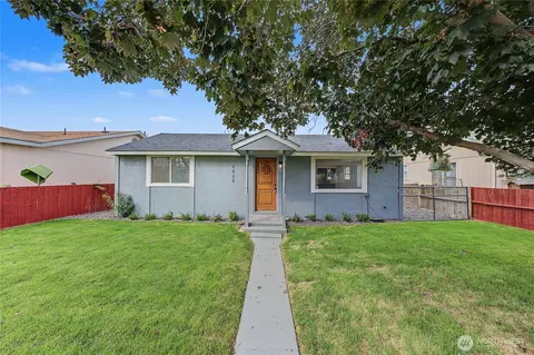 1215 Yakima St SE, Ephrata, WA 98823