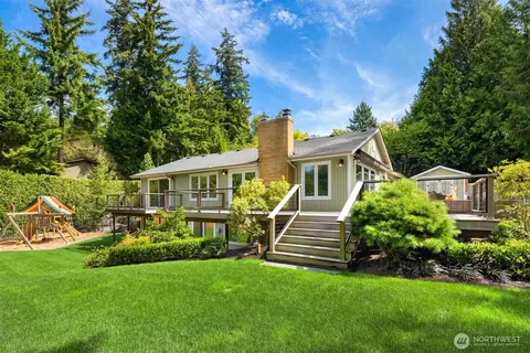 4859 86th Ave SE, Mercer Island, WA 98040