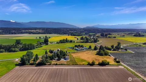 View/Area - 5836 Chuckanut Dr, Bow, WA 98232 photo 3 of 4