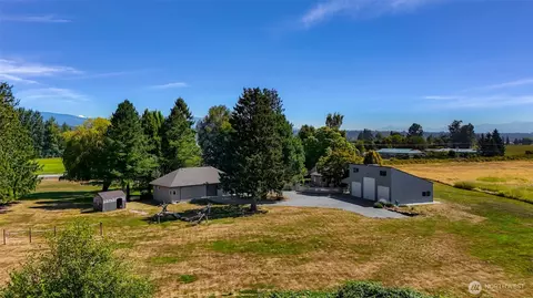 Exterior - 5836 Chuckanut Dr, Bow, WA 98232 photo 4 of 6