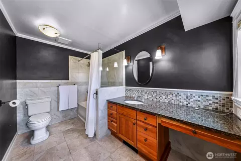 Bath - 5836 Chuckanut Dr, Bow, WA 98232 photo 1 of 2