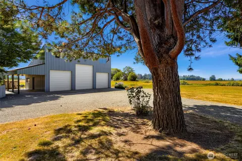 Exterior - 5836 Chuckanut Dr, Bow, WA 98232 photo 2 of 6