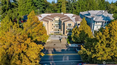 12034 15th Ave NE #103, Seattle, WA 98125