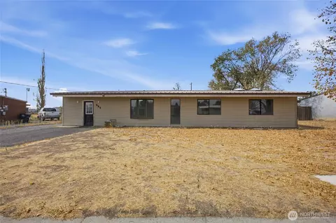 541 Castle Dr, Moses Lake, WA 98837