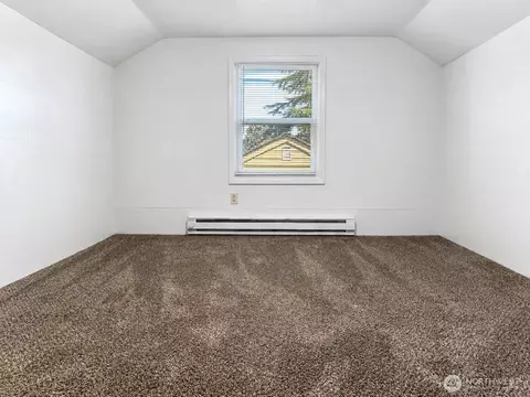Bedroom - 263 28th Ave, Longview, WA 98632 photo 5 of 7