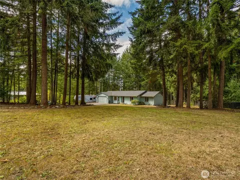 34607 39th Avenue Ct E, Eatonville, WA 98328