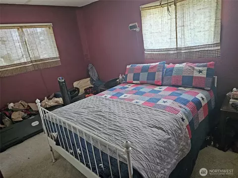 Bedroom - 283 Middle Fork Rd, Chehalis, WA 98532 photo 1 of 3